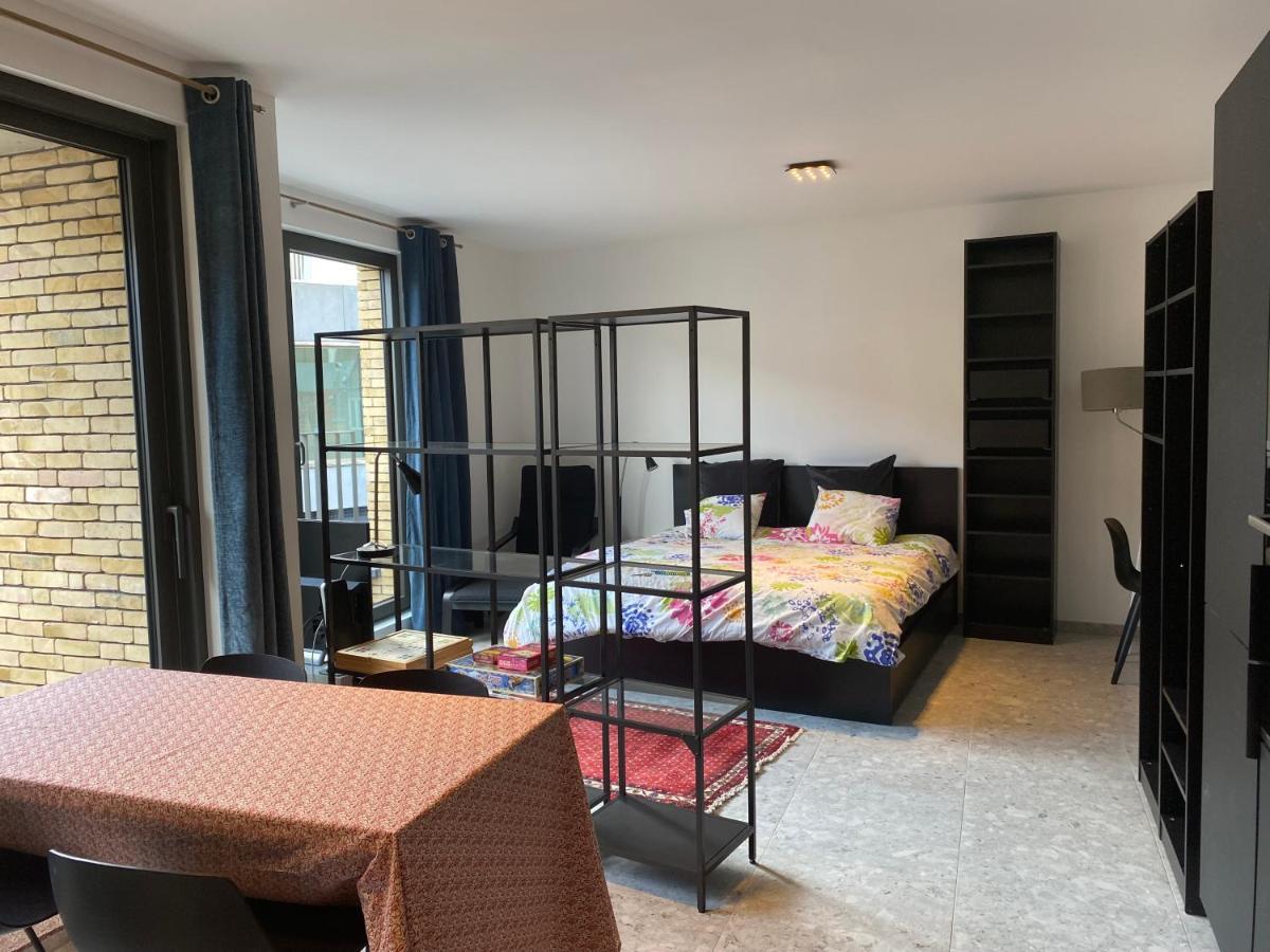 Studio Near Shopping K In K New Bright And Central Kortrijk Bagian luar foto