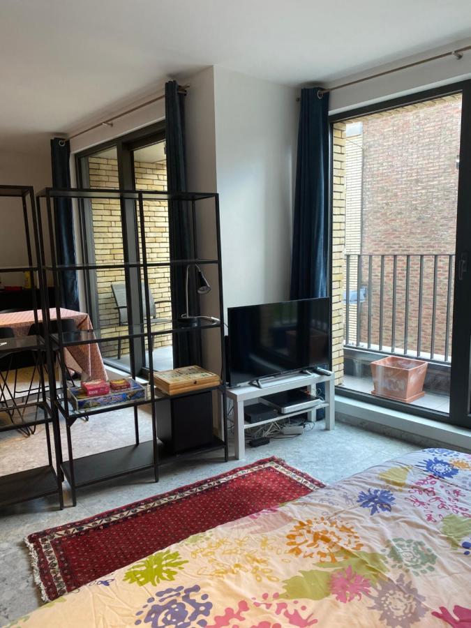 Studio Near Shopping K In K New Bright And Central Kortrijk Bagian luar foto