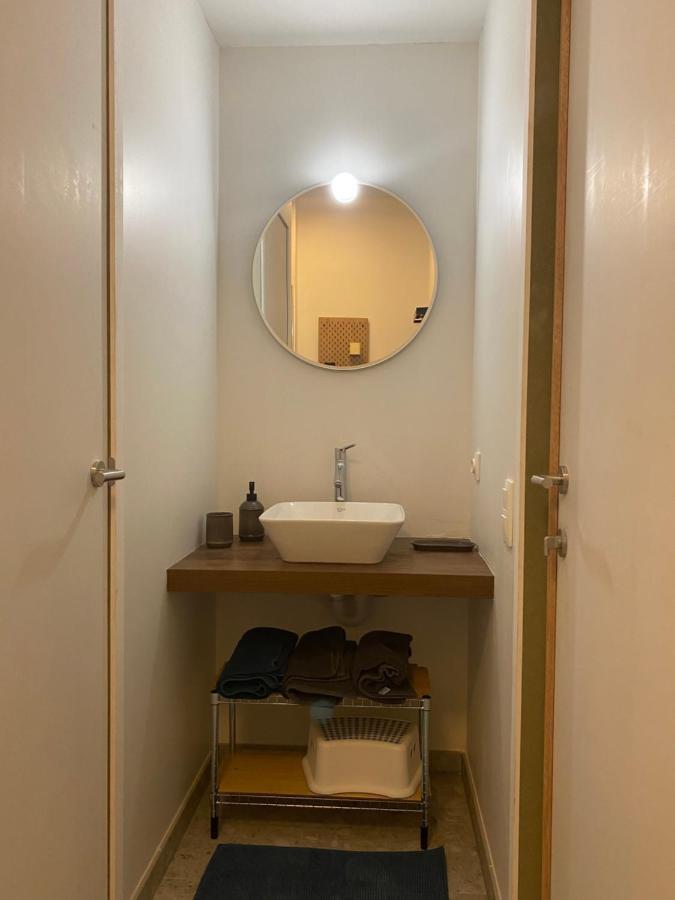 Studio Near Shopping K In K New Bright And Central Kortrijk Bagian luar foto